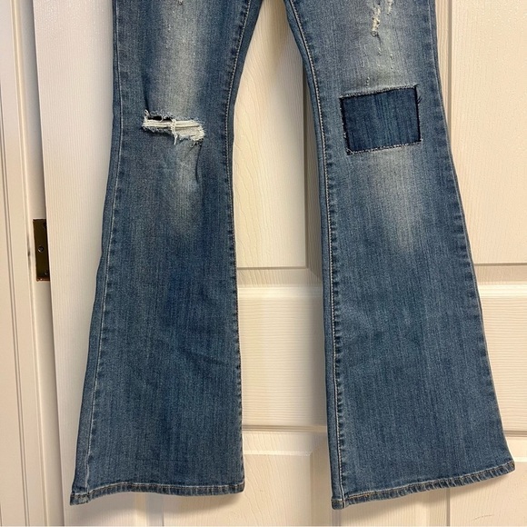 LEVI’S 70s HIGH RISE FLARE WOMEN'S JEANS Size 27 distressed patched - Picture 5 of 11